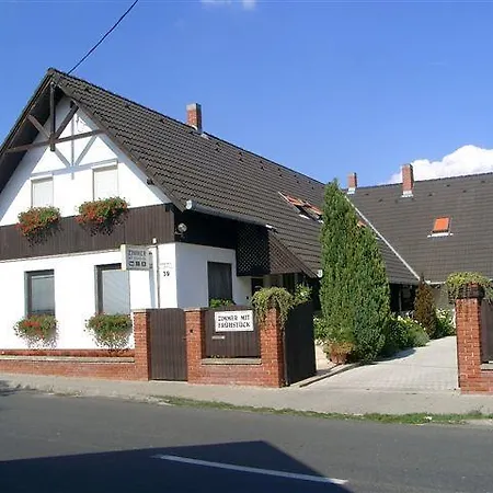 Eifert Haz Bed & Breakfast 3*